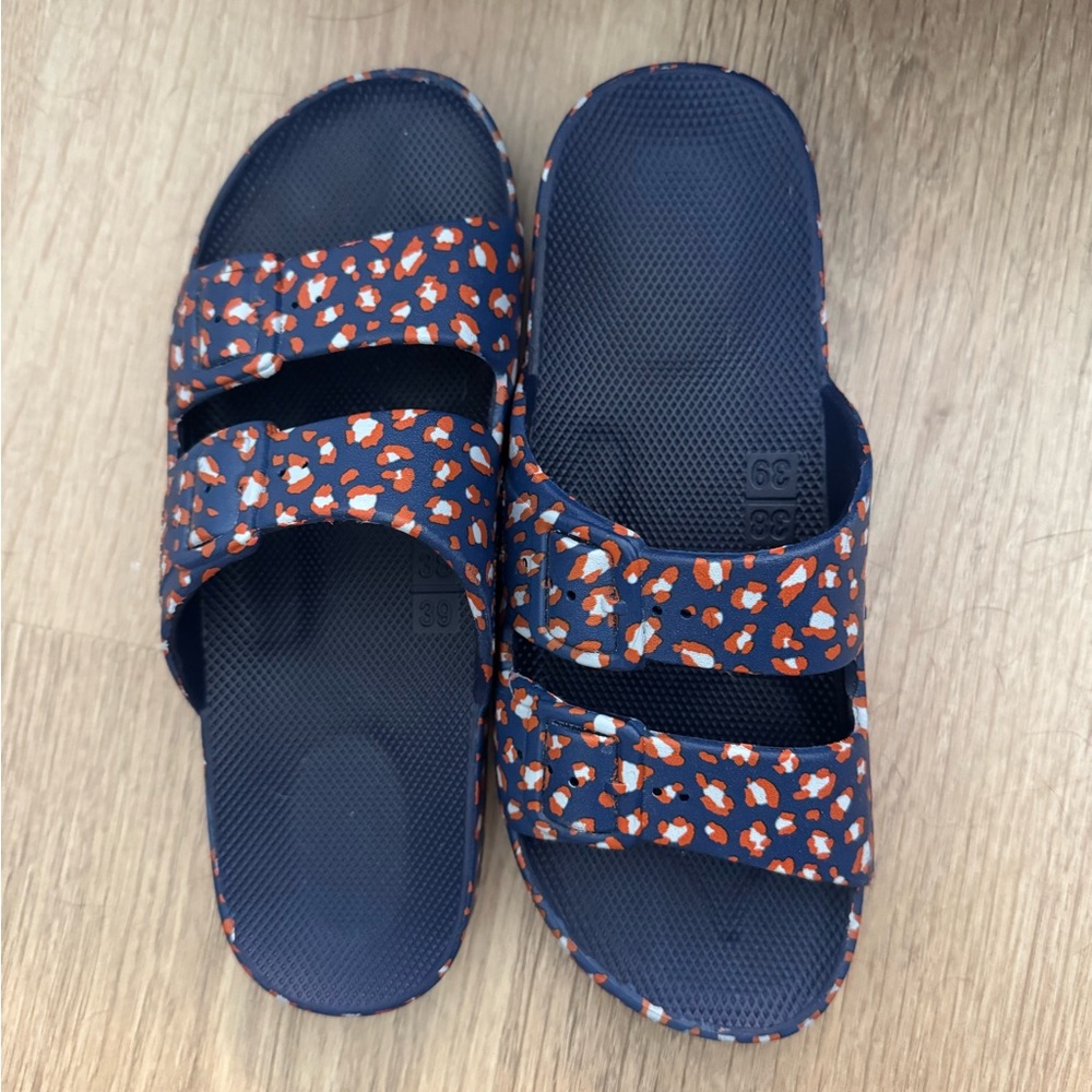 Freedom Moses Sandals size 38/39